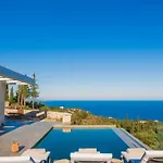 Nikolakos Villa *