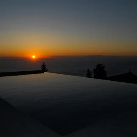 Villa Nikolakos *