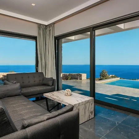 Nikolakos Villa